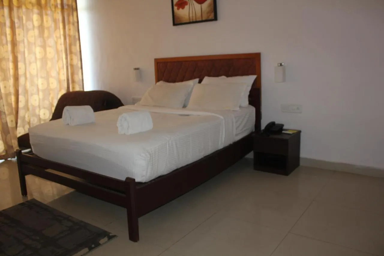 The Cliff Resort, Munnar 4*,